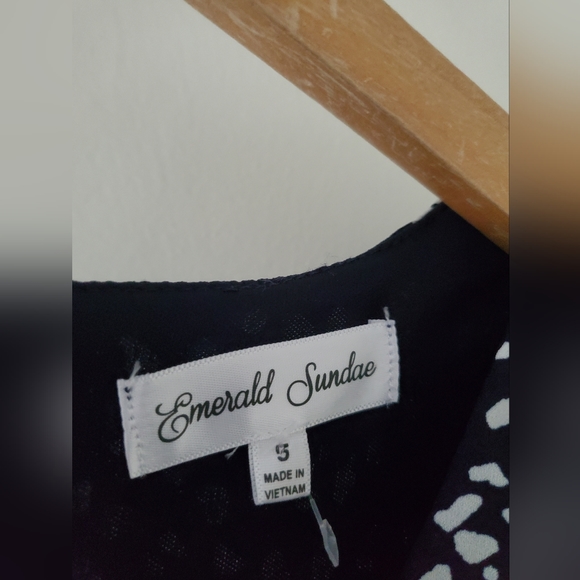 Navy and white patterned dress - Picture 2 of 6